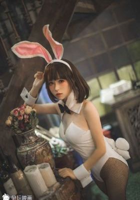 内衣少女